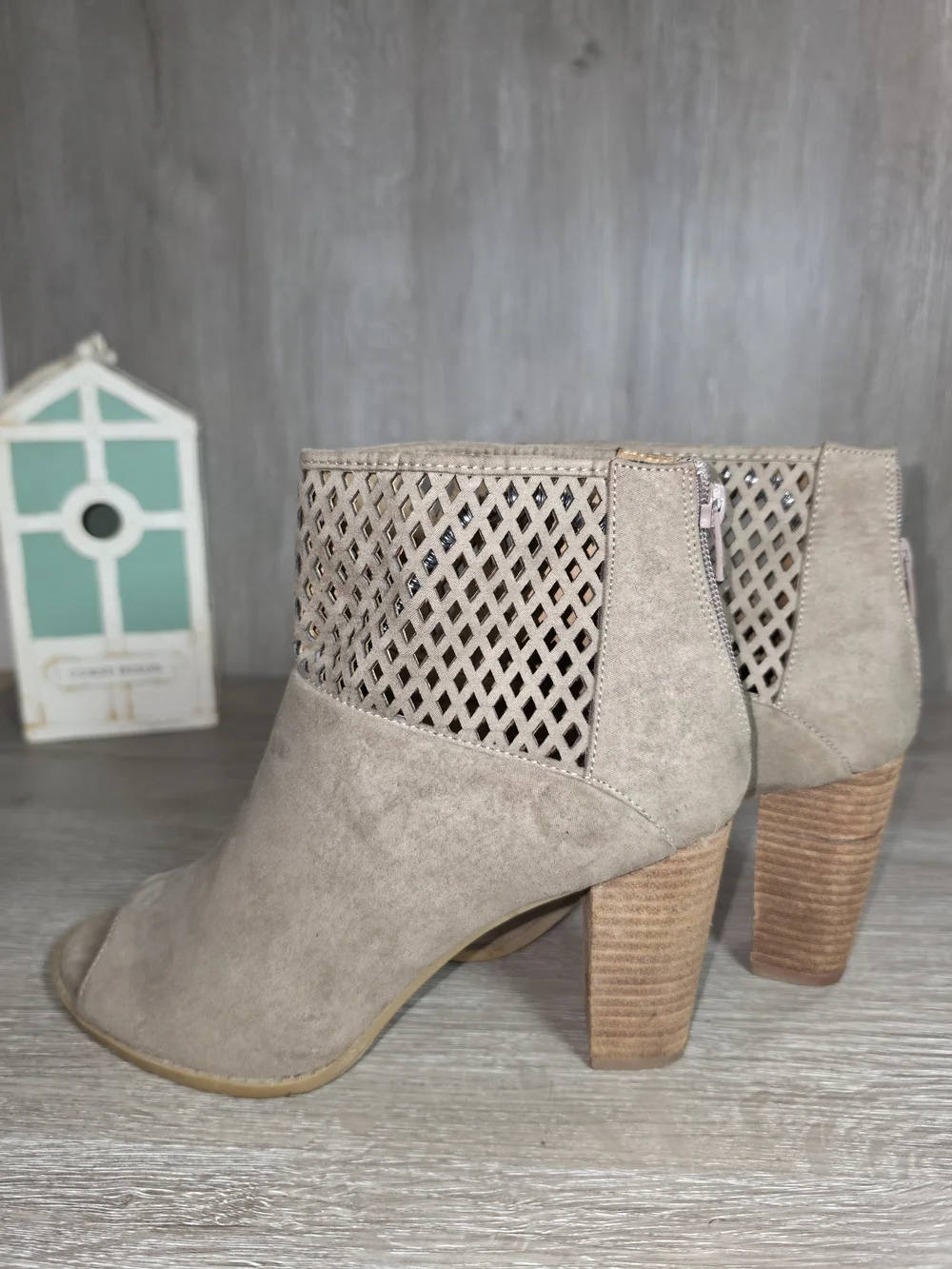 Report Rayce Women's Taupe Suede Peep-Toe Block Heel Booties Size 9.5